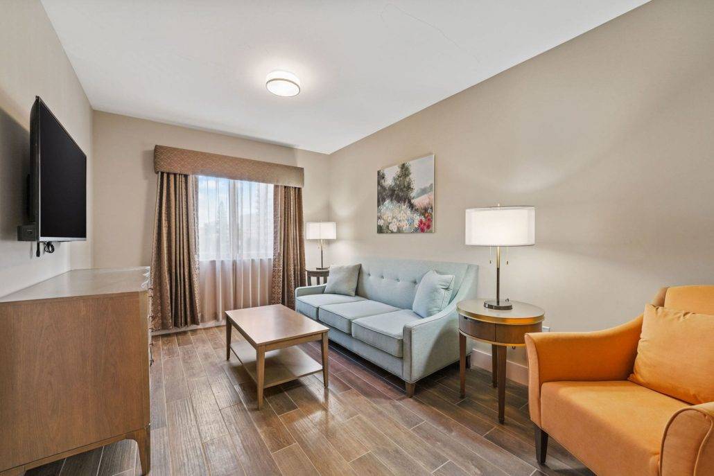 seaside_livingroom1-min miami assisted living