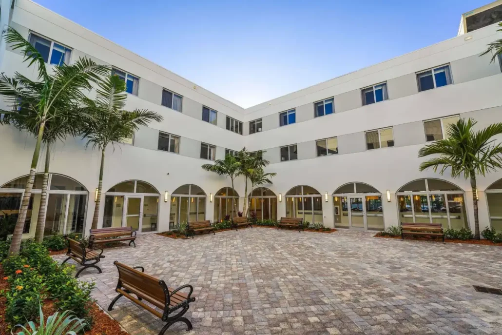 Senior luxury living: comfort and elegance | Seaside